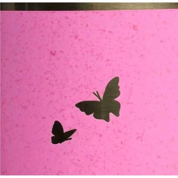 2024 Stanley 40oz Tumbler (Wicked Theme, Glinda) with new straws. - Picture 3 of 12